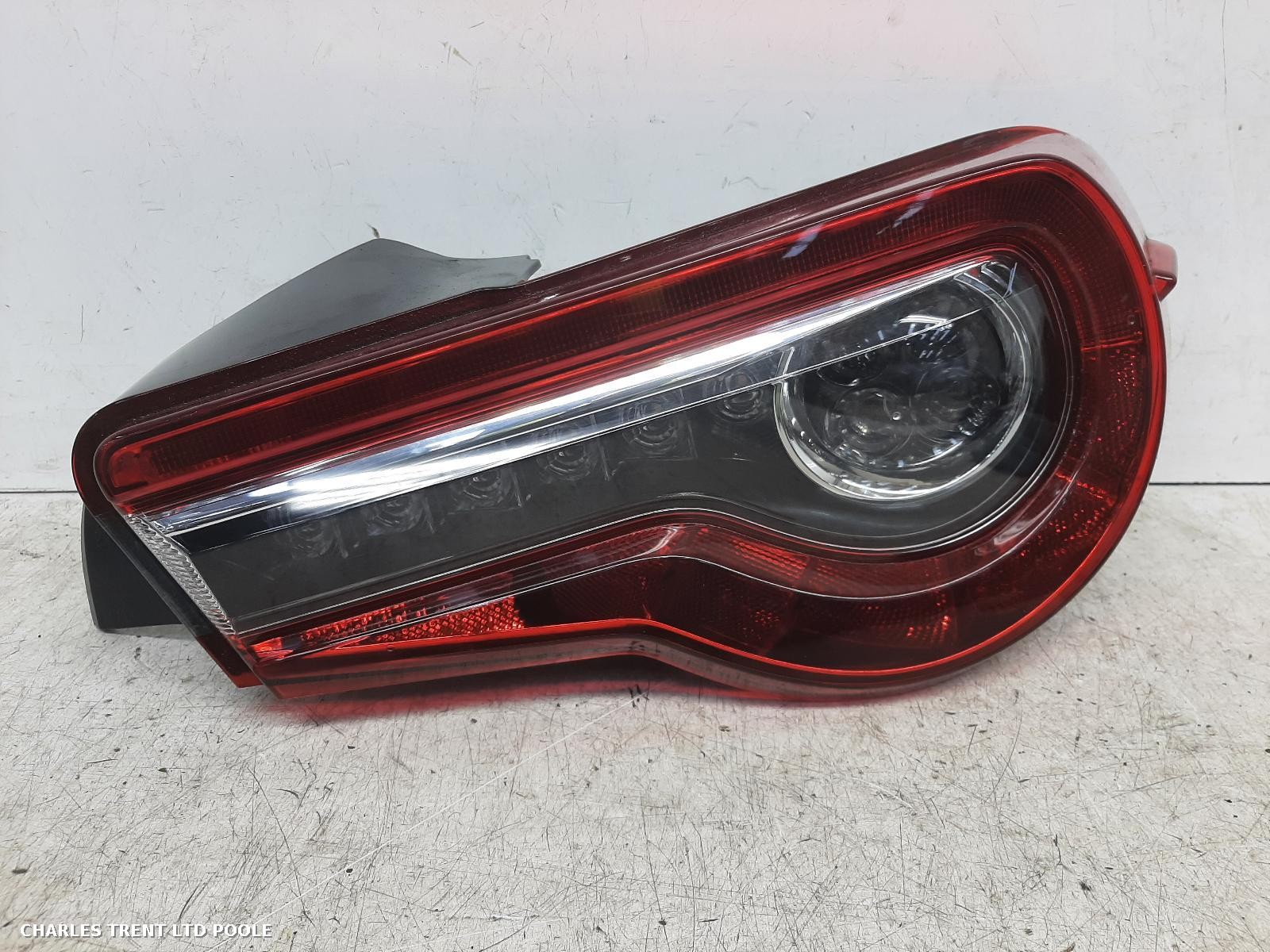 2020 - TOYOTA - GT86 - TAIL LIGHT / REAR LIGHT (RIGHT / DRIVER SIDE)